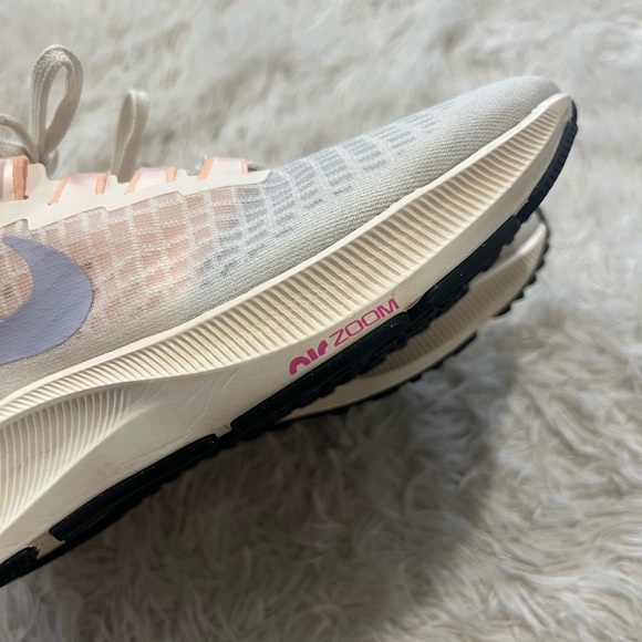 Nike Women's Air Zoom Pegasus 37 Running Sneakers - Size 9 - Picture 9 of 10